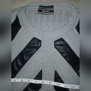 Men's Gray and Black Sweater